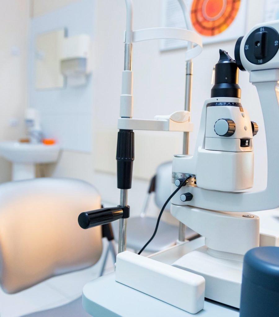 view-of-slit-lamp-on-table-in-ophthalmologist-room.jpg